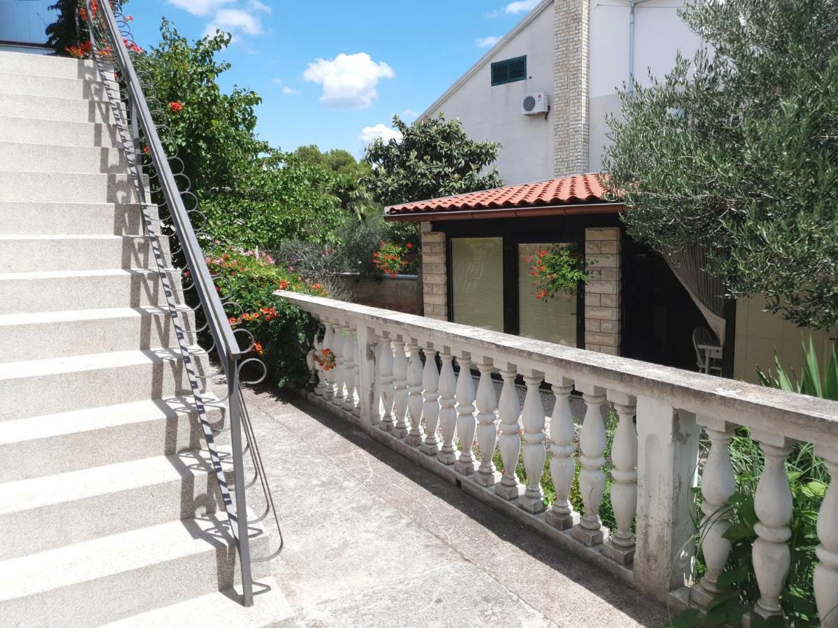 Gulin Apartments Vodice Exterior foto